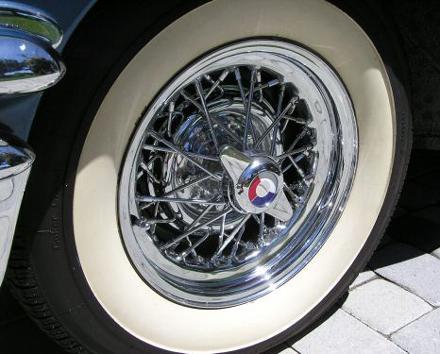 eladoamerikaiautok063.bmp